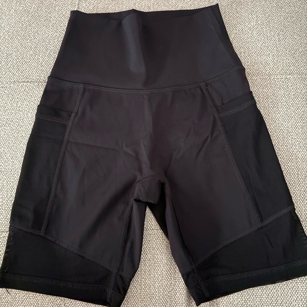 Aerie Chill. Play. Move. Biker Shorts with Mesh Detail - Size Small